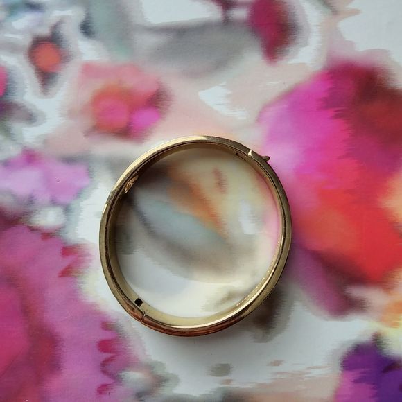 Kate Spade Enamel Bangle White Bracelet - Picture 4 of 5